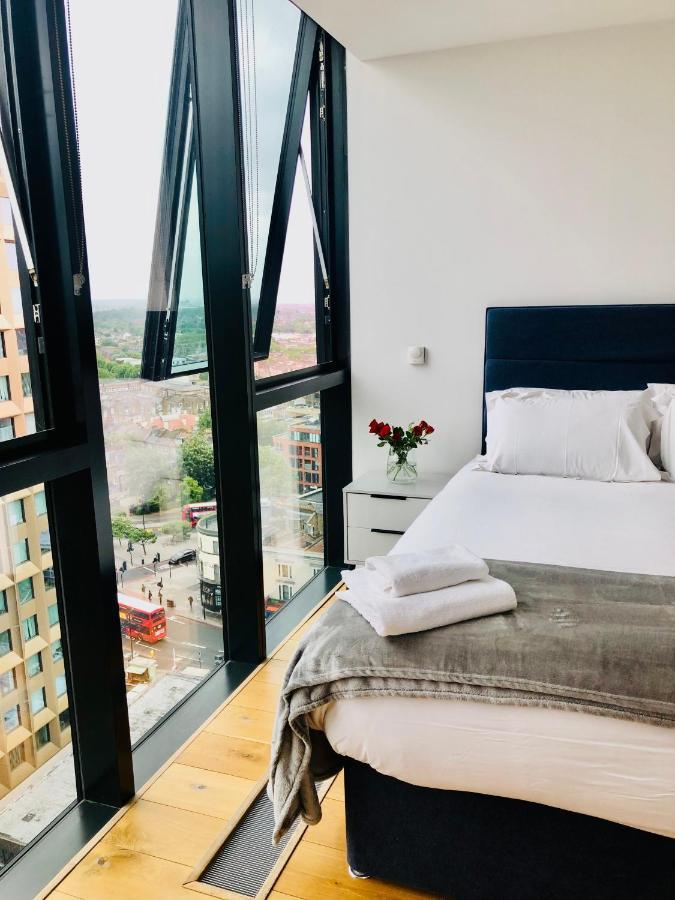 Luxury 2 Bedroom Apartment 20 Min From Central Londres Extérieur photo